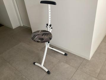 Opplooibare en regelbare strijk stoel beschikbaar voor biedingen