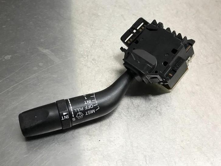 COMMODO ESSUIE-GLACE Mazda 626 (GF12) (01-1997/05-2002), Autos : Pièces & Accessoires, Tableau de bord & Interrupteurs, Mazda