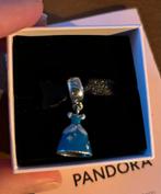 Pandora Disney robe de Cendrillon, Handtassen en Accessoires, Bedels, Ophalen of Verzenden, Zo goed als nieuw, Pandora