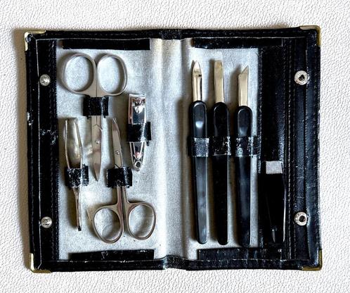 Etui Pedicure / Manicure (Beschadigd Zakje) / Nooit Gebruikt, Handtassen en Accessoires, Overige Accessoires, Gebruikt, Ophalen of Verzenden
