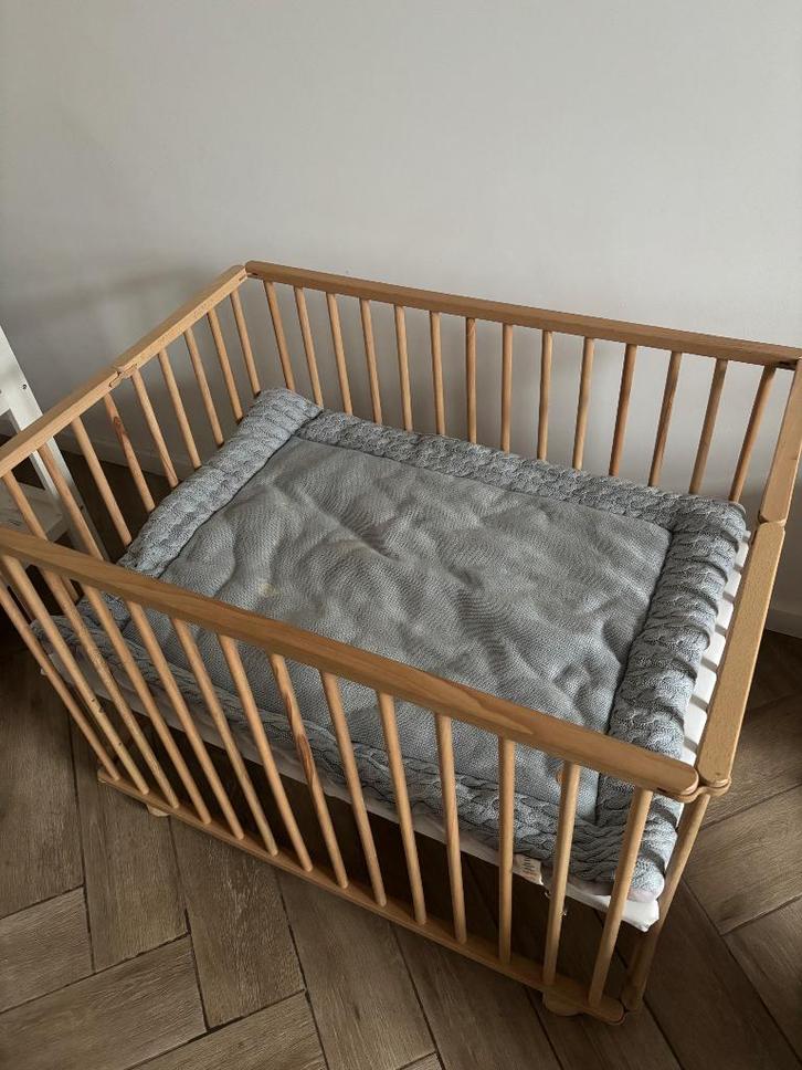 Box + boxkleed va Petite Amelie, Kinderen en Baby's, Babyparken, Zo goed als nieuw, Rechthoekig, Boxkleed, Ophalen