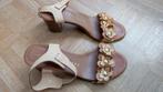 Sandalen met bloemetjes beige/bruin. Maat 39., Ophalen, Gedragen, Bruin