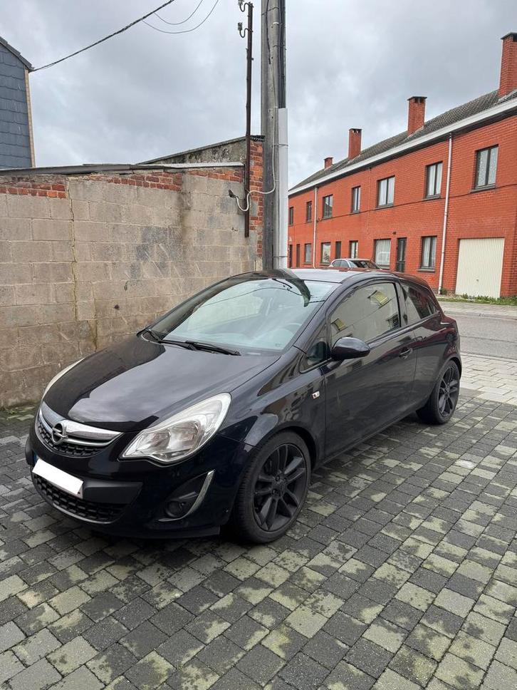 Opel corsa 1.4i black édition, Auto's, Opel, Particulier, Corsa, Benzine, Euro 5, 3 deurs, Handgeschakeld, Zwart, Ophalen
