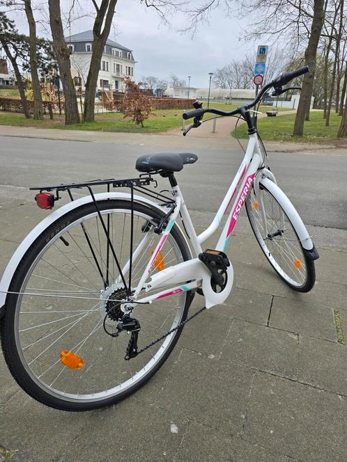 Nieuwe damesfiets esperia wit/roze, Fietsen en Brommers, Fietsen | Dames | Damesfietsen, Nieuw, Versnellingen, Ophalen