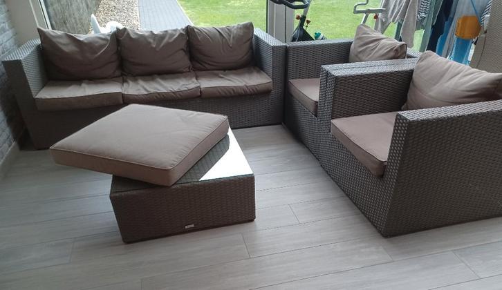 Loungeset en tafel met 4 stoelen, Huis en Inrichting, Zetels | Complete zithoeken, Zo goed als nieuw, Ophalen