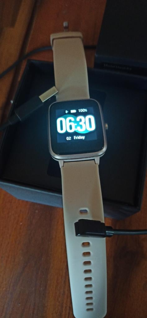 Montre connectée neuve, Enlèvement ou Envoi, Neuf, Rose