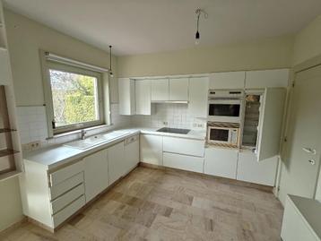 Keuken - Zelf af te breken beschikbaar voor biedingen