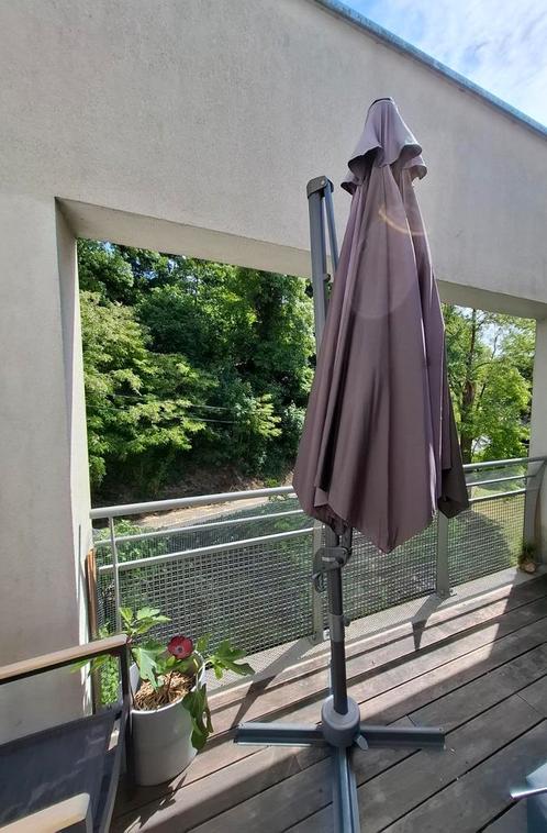 Grote zeshoekige parasol van grijs canvas. Spanwijdte: 3M, Tuin en Terras, Parasols, Gebruikt, Stokparasol, 3 tot 4 meter, Verstelbaar