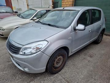 Dacia Sandero 1.5 dCi Euro 5 2011 à vendre en pièces détaché, Autos : Pièces & Accessoires, Enlèvement ou Envoi, Dacia