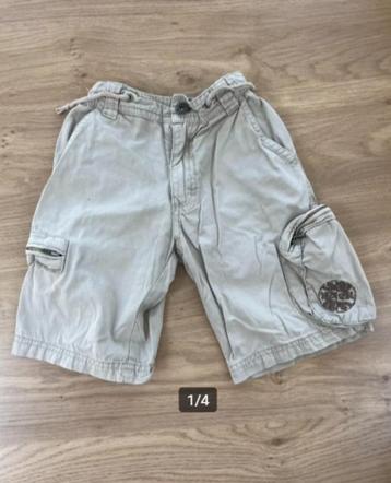 beige short - maat 5 jaar - maat 110 beschikbaar voor biedingen