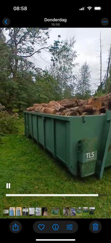 Brandhout den beschikbaar voor biedingen