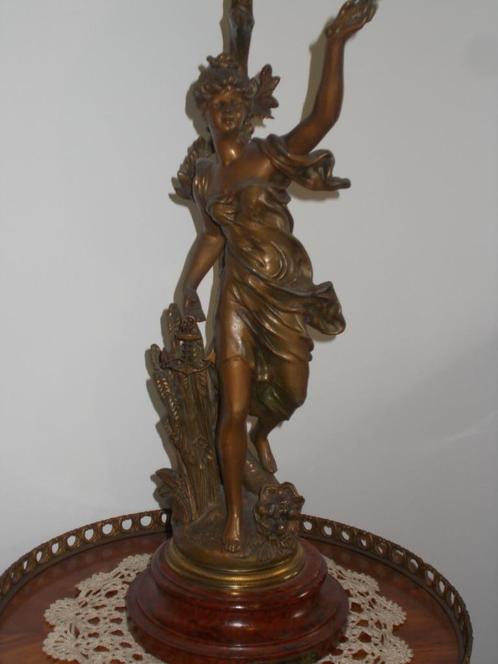 Beeld met olielamp "Le commerce" Emile Bruchon (1806-1895), Antiquités & Art, Art | Sculptures & Bois, Enlèvement ou Envoi