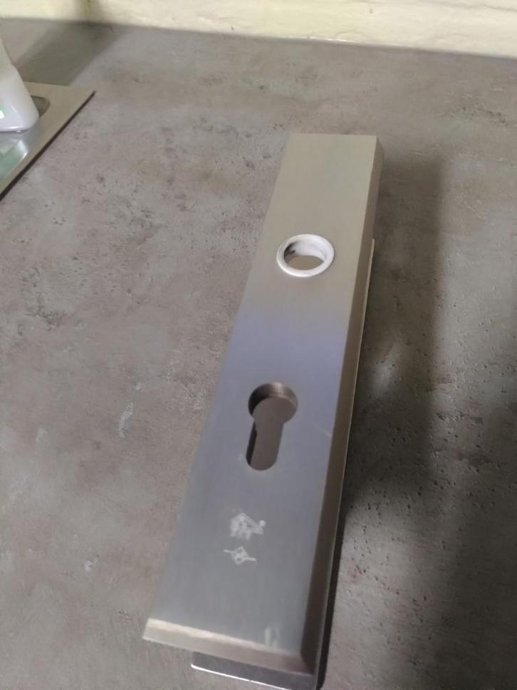 Antidiefstalcilinderbeschermer voor buitendeuren, Doe-het-zelf en Bouw, Hang- en Sluitwerk, Zo goed als nieuw, Overige typen, Overige materialen