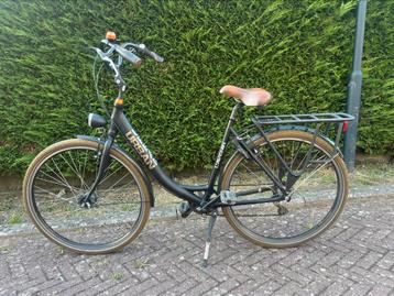 Damesfiets beschikbaar voor biedingen