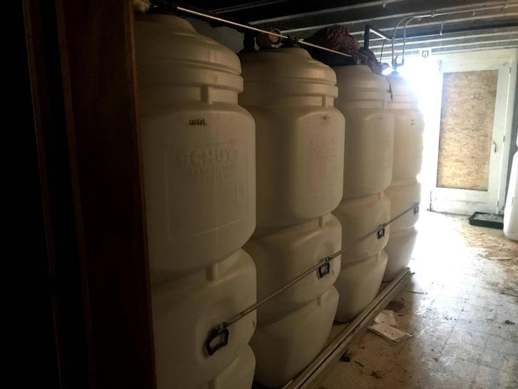 brandstof, tank, mazouttank, kunststofvat hdpe Schütz, Zakelijke goederen, Bedrijfs Onroerend goed