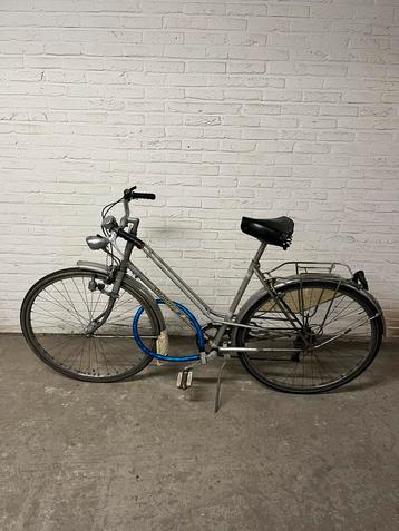 Studentenfiets beschikbaar voor biedingen