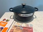Nieuwe Le Creuset braadpan 20 cm in de kleur Navy, Gietijzer, Nieuw, Ophalen of Verzenden, Keramische plaat