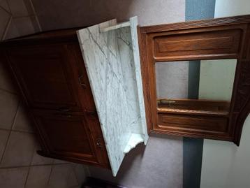 Prachtige kast met spiegel  beschikbaar voor biedingen