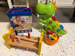 Dino, blocs de construction en bois et banc à marteaux, Enfants & Bébés, Enlèvement, Comme neuf