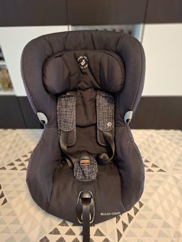 Maxi Cosi Axiss Blackgrid beschikbaar voor biedingen