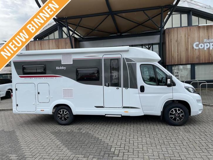 Hobby On Tour Edition 65 GE Nieuw en overcompleet !, Caravans en Kamperen, Mobilhomes, tot en met 2, Half-integraal, Hobby, Diesel