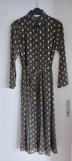 Zwarte lange jurk met design. Maat medium., Kleding | Dames, Maat 38/40 (M), Zwart, Zo goed als nieuw, Onder de knie