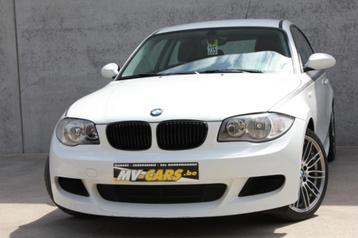 BMW 118i/wit/3-deur/trekhaak beschikbaar voor biedingen