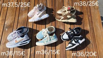 Diverse Nike en Vans sneakers beschikbaar voor biedingen