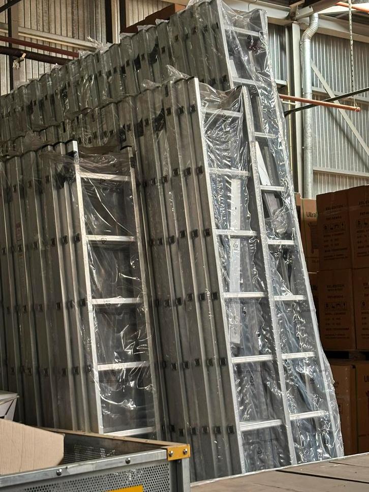 Nieuw UltraToolz 3 Delige Ladder 11/12/14 Treden 3 Maten !, Doe-het-zelf en Bouw, Ladders en Trappen, Nieuw, Ladder, 4 meter of meer