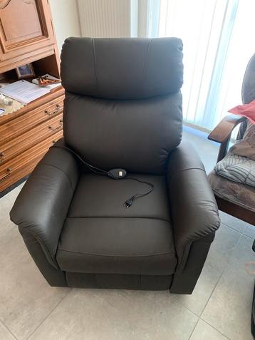 Elektrische relax zetel met uitstap functie, Enlèvement, Neuf, 75 à 100 cm, Cuir