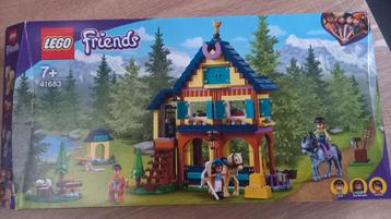 Lego Friends paardrijbasis in bos beschikbaar voor biedingen