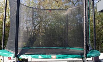 Berg trampoline beschikbaar voor biedingen