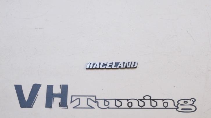 Raceland 3D logo zelfklevend 5,5 cm metaal zilver, Auto diversen, Tuning en Styling, Ophalen