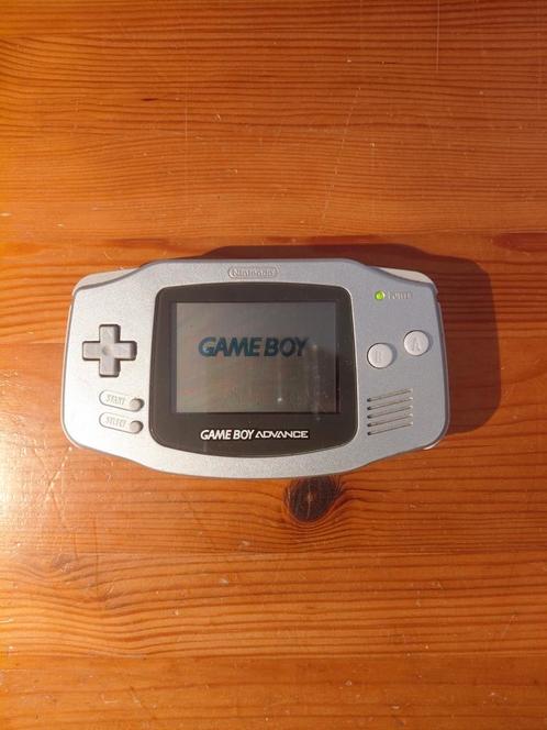 Gameboy Advance functioneel grijs, Games en Spelcomputers, Spelcomputers | Nintendo Game Boy, Gebruikt, Game Boy Advance, Ophalen of Verzenden
