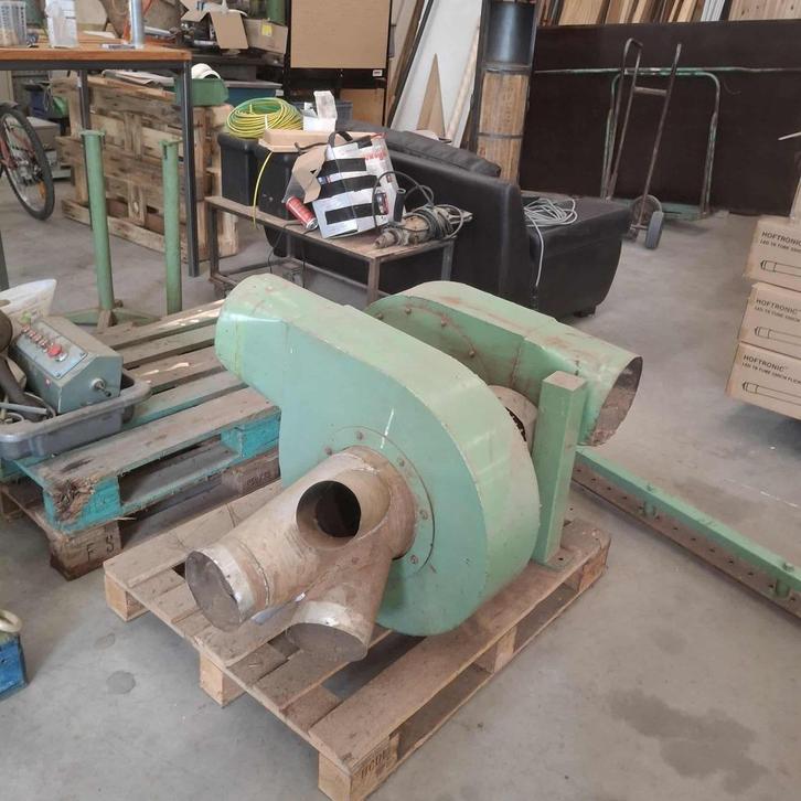 2x Industriële Stofafzuiger / Ventilator – 380V – 7.5 PK, Zakelijke goederen, Machines en Bouw | Houtbewerking, Ophalen