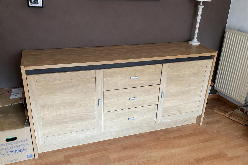 Buffet placage chêne clair en très bon état, Maison & Meubles, 25 à 50 cm, Avec tablette(s), Moins de 100 cm, 150 à 200 cm