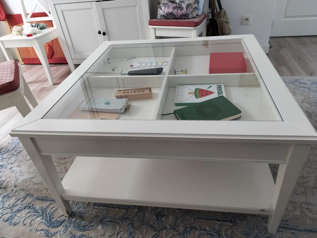 Table basse Ikea blanche de Liatorp, Maison & Meubles, 50 à 100 cm, Carré, Enlèvement, Utilisé