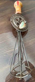 Ancien batteur manche bois 1930 Fonctionnel, Ophalen of Verzenden