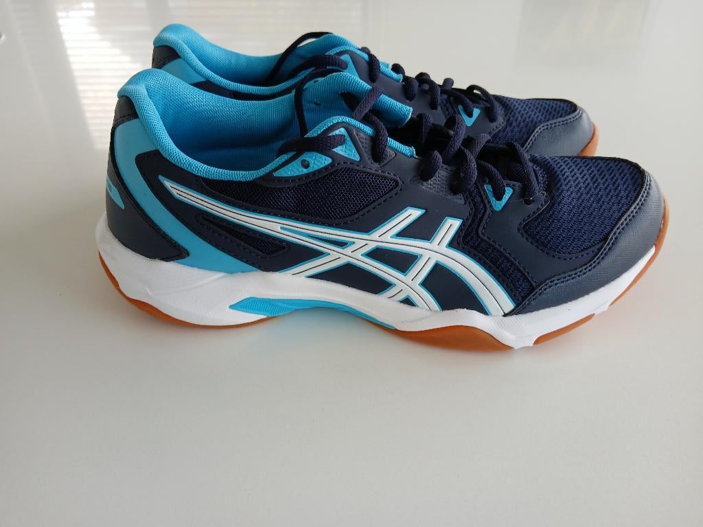 nieuwe volleybalschoenen ASICS, Sport en Fitness, Volleybal, Ophalen, Nieuw, Schoenen