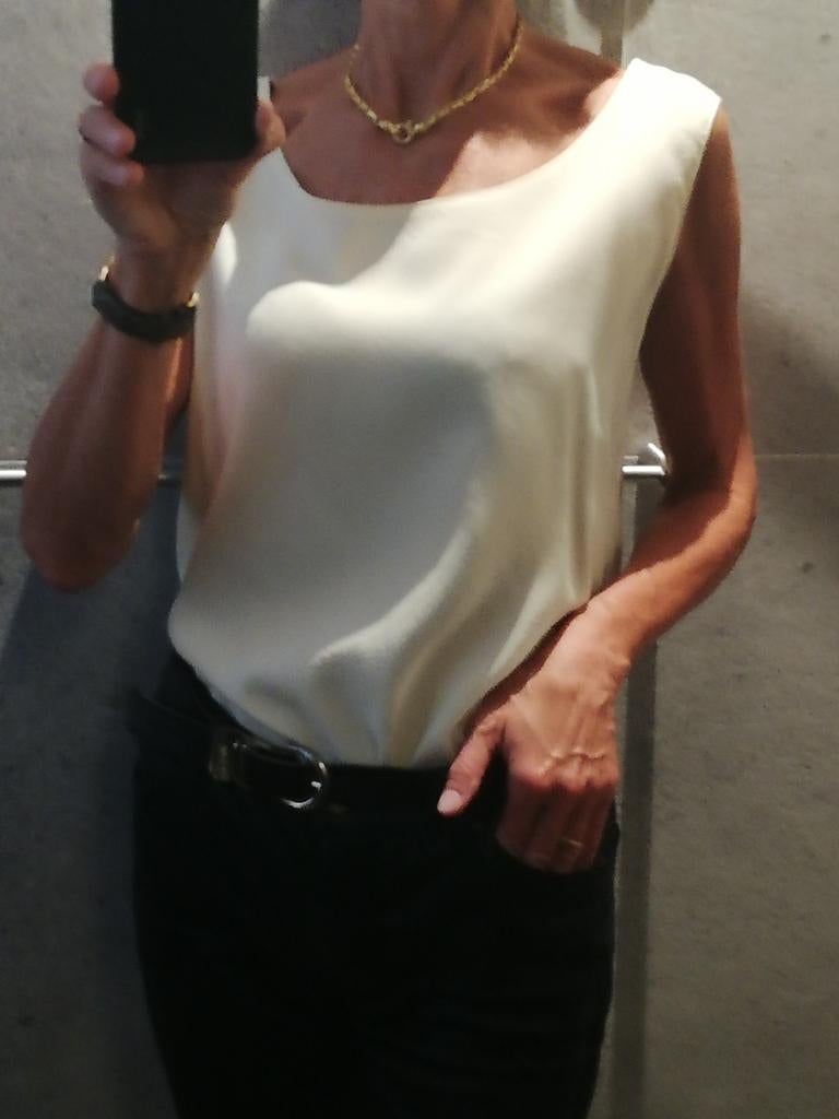 Top Ivoire Collège neuf. Jamais porté. Très léger et fluide., Enlèvement ou Envoi, Neuf, Taille 42/44 (L)