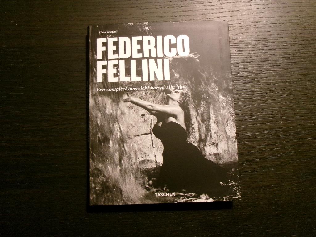Federico  Fellini  -Chris Wiegand-, Ophalen of Verzenden