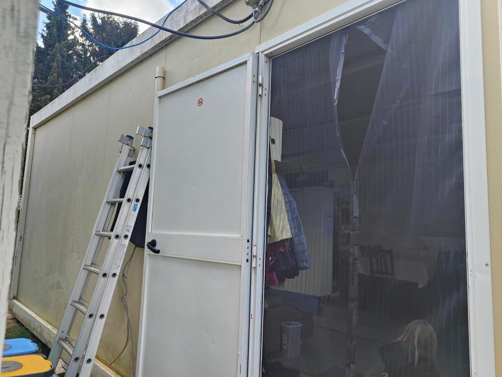 Wooncontainer/werfcontainer 3 keer 6x2,5m, Doe-het-zelf en Bouw, Containers, Ophalen