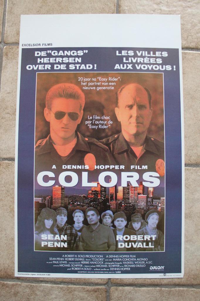filmaffiche Sean Penn Colors 1988 filmposter, Collections, Posters & Affiches, Comme neuf, Cinéma et TV, A1 jusqu'à A3, Rectangulaire vertical