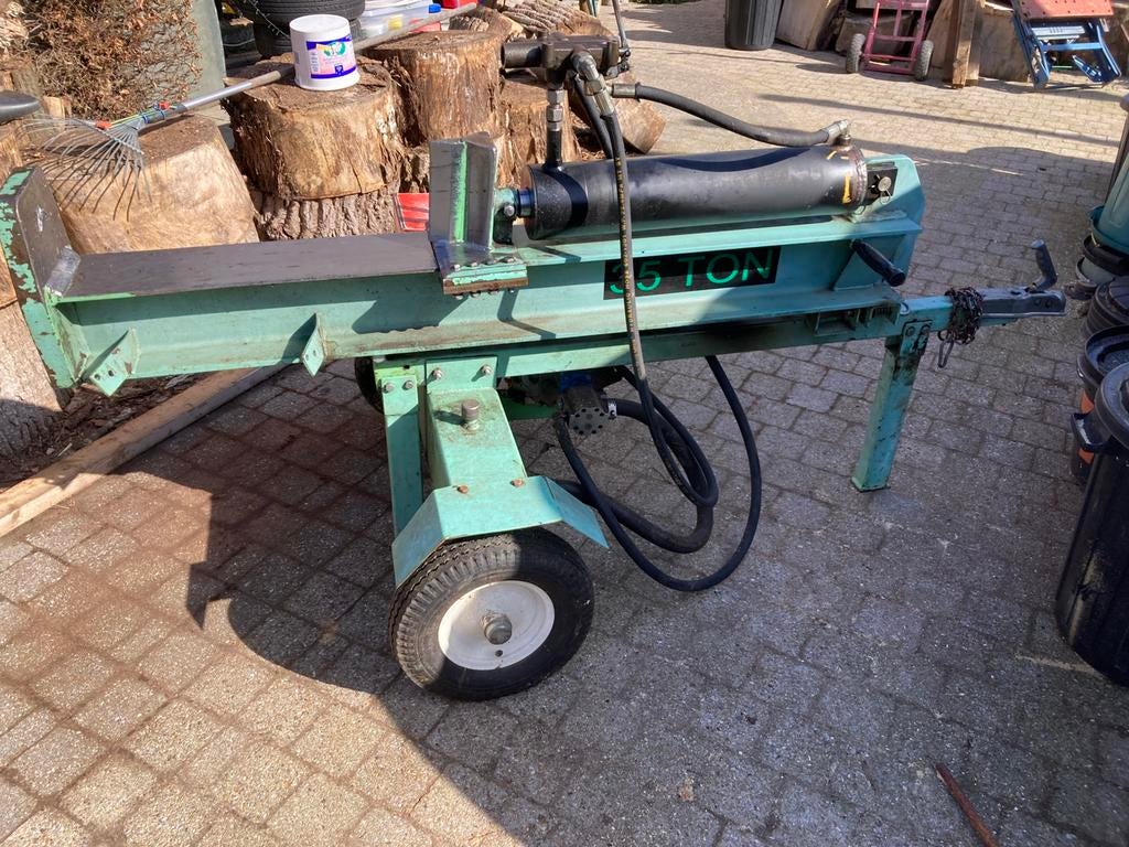 Te HUUR Houtkliever top conditie 35T, Tuin en Terras, Kloofmachines, Zo goed als nieuw, Benzine, Ophalen