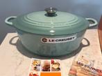Nieuwe Le Creuset braadpan ovaal 29 cm Salie, Gietijzer, Nieuw, Ophalen of Verzenden, Keramische plaat