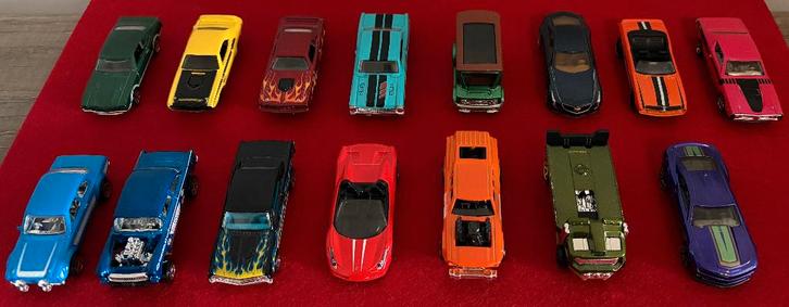 Verzamelaars: Hot Wheels Vintage Cars 1:64, Hobby en Vrije tijd, Modelauto's | Overige schalen, Zo goed als nieuw, Auto, Ophalen of Verzenden