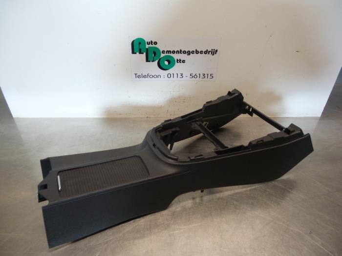 Console centrale d'un Volkswagen Golf (Golf 09-), Autos : Pièces & Accessoires, Habitacle & Garnissage, Utilisé, 3 mois de garantie