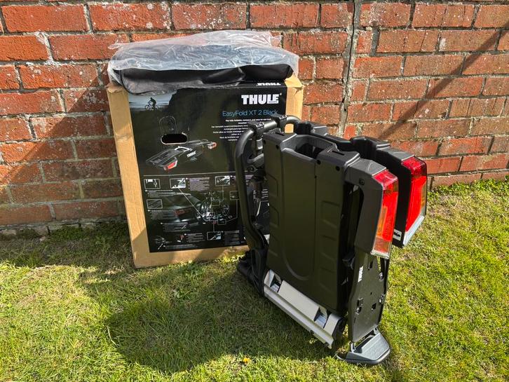 Thule XT933 black edition voor elektrische fietsen, Auto diversen, Fietsendragers, Nieuw, Trekhaakdrager, 2 fietsen, Brede banden