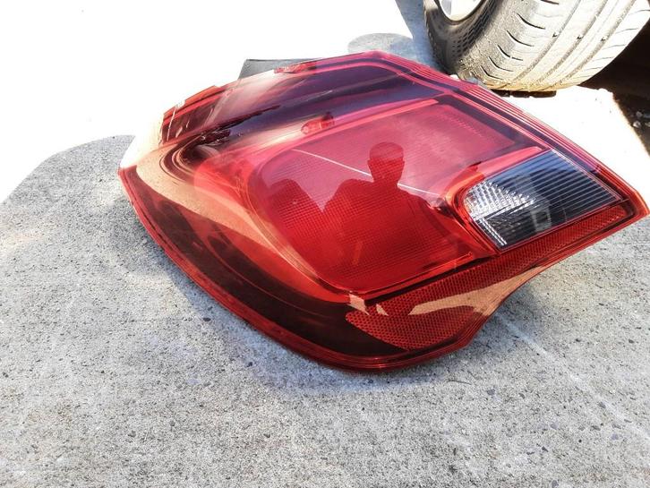 FEU ARRIÈRE GAUCHE Opel Corsa E (01-2014/-) (39068622), Autos : Pièces & Accessoires, Éclairage, Opel, Utilisé