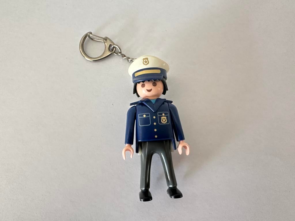 Playmobil sleutelhanger politieagent, Ophalen, Gebruikt